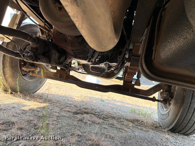 image for item FK4557 2000 Ford F750 Super Duty dump truck