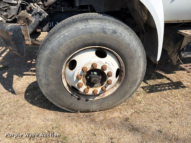image for item FK4557 2000 Ford F750 Super Duty dump truck