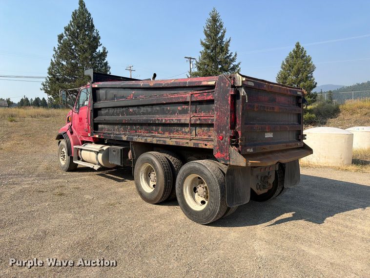 image for item FK4560 2007 Sterling L8500 dump truck