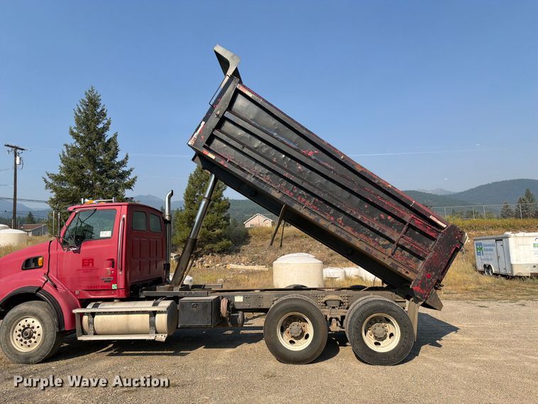 image for item FK4560 2007 Sterling L8500 dump truck