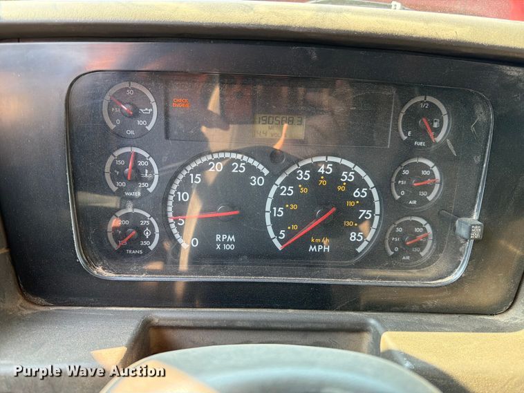 image for item FK4560 2007 Sterling L8500 dump truck