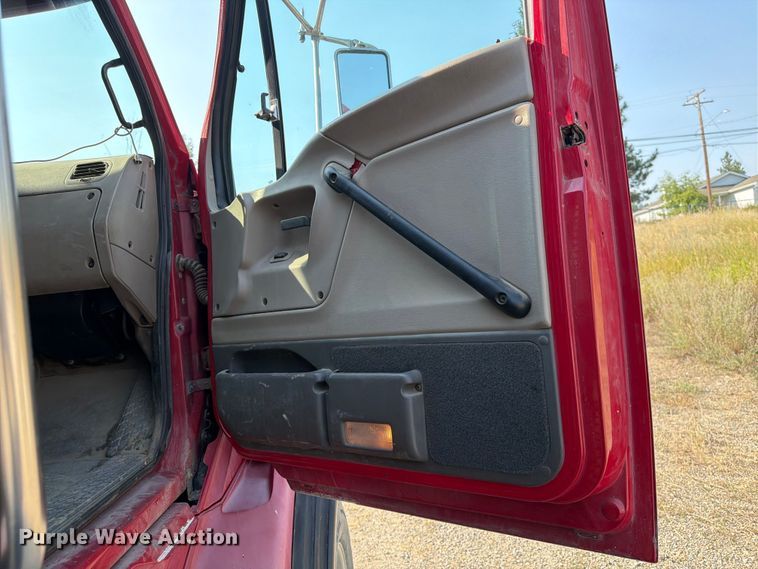 image for item FK4560 2007 Sterling L8500 dump truck
