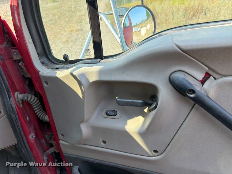 image for item FK4560 2007 Sterling L8500 dump truck