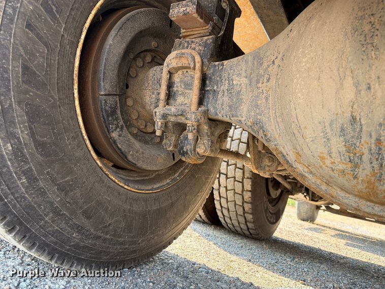 image for item FK4560 2007 Sterling L8500 dump truck