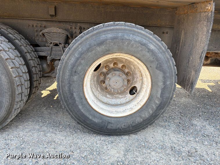 image for item FK4560 2007 Sterling L8500 dump truck