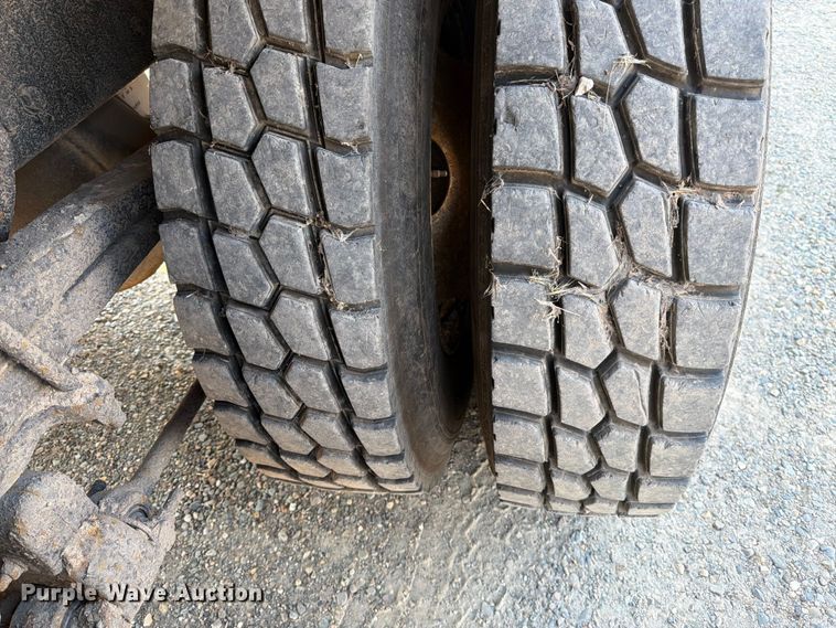 image for item FK4560 2007 Sterling L8500 dump truck