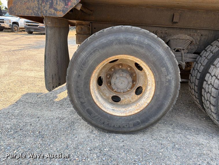 image for item FK4560 2007 Sterling L8500 dump truck