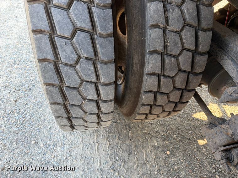image for item FK4560 2007 Sterling L8500 dump truck