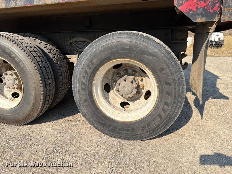 image for item FK4560 2007 Sterling L8500 dump truck