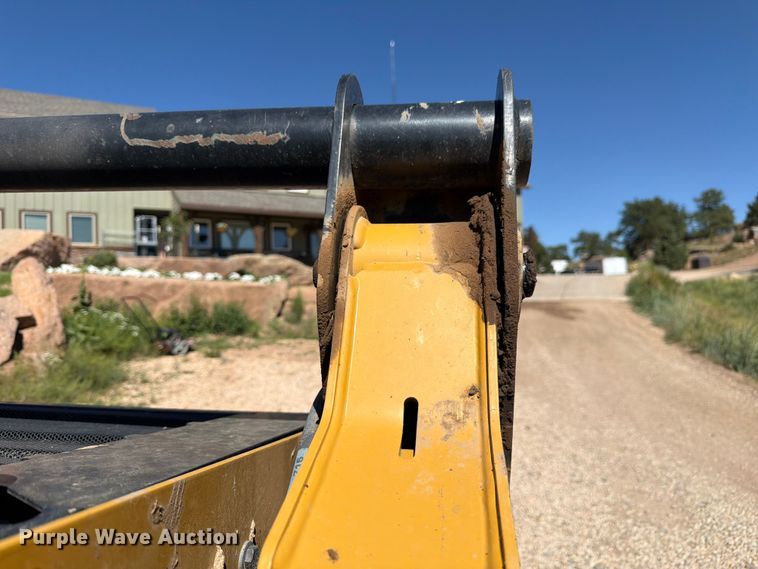 image for item FM7598 2015 Caterpillar 257D tracked skid steer loader