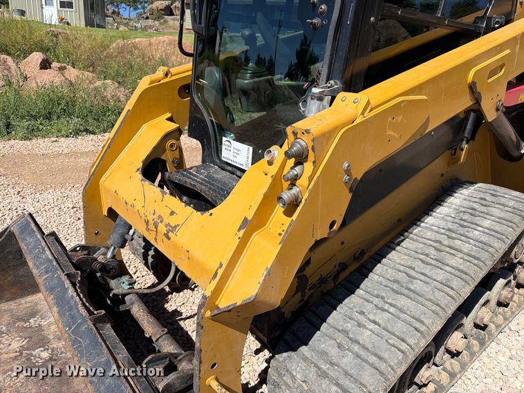 image for item FM7598 2015 Caterpillar 257D tracked skid steer loader
