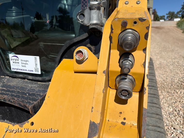 image for item FM7598 2015 Caterpillar 257D tracked skid steer loader