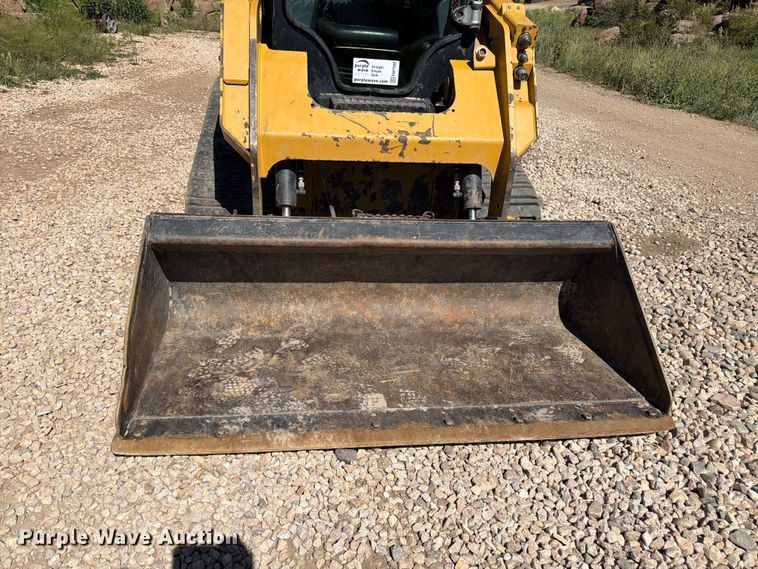 image for item FM7598 2015 Caterpillar 257D tracked skid steer loader