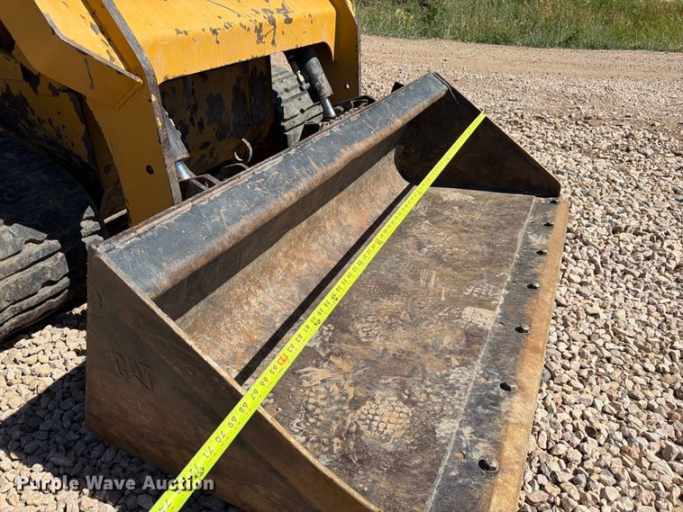 image for item FM7598 2015 Caterpillar 257D tracked skid steer loader