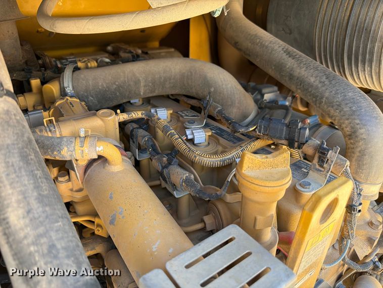 image for item FM7598 2015 Caterpillar 257D tracked skid steer loader