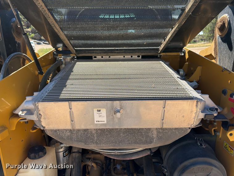image for item FM7598 2015 Caterpillar 257D tracked skid steer loader