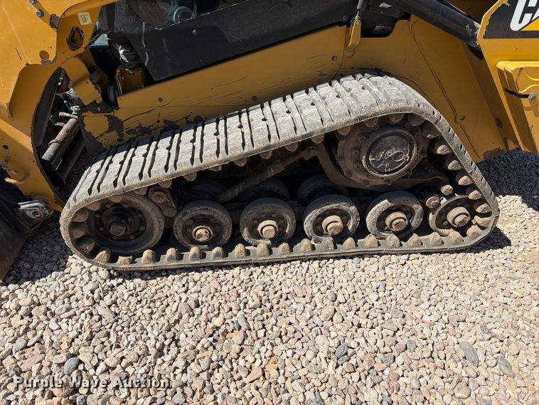 image for item FM7598 2015 Caterpillar 257D tracked skid steer loader