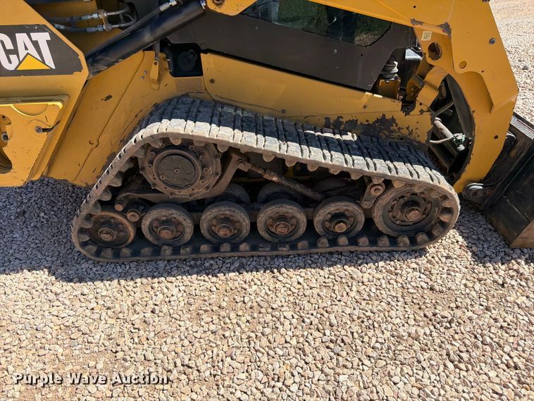 image for item FM7598 2015 Caterpillar 257D tracked skid steer loader