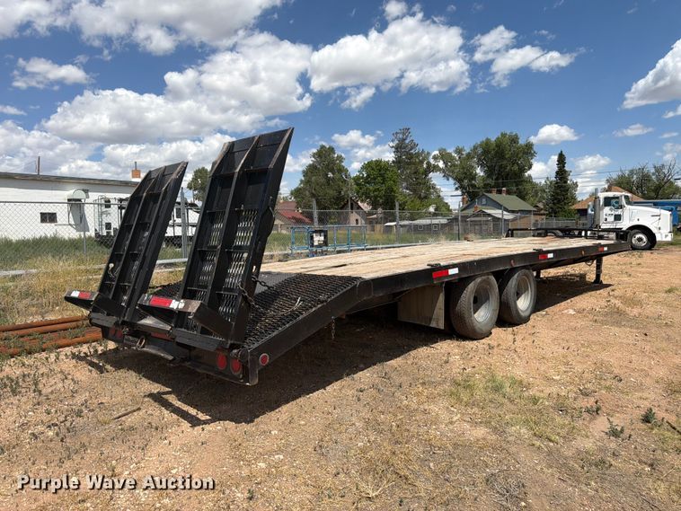 image for item FM7601 1989 TEMC equipment trailer