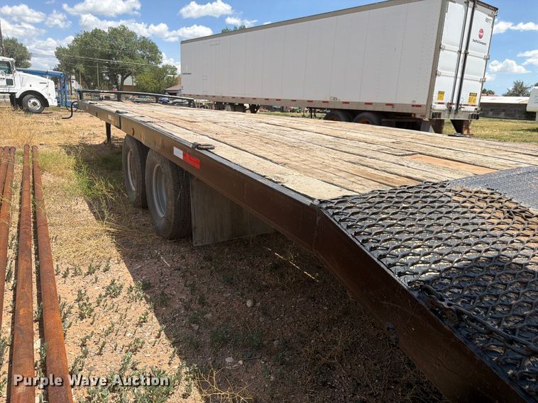 image for item FM7601 1989 TEMC equipment trailer