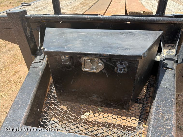 image for item FM7601 1989 TEMC equipment trailer