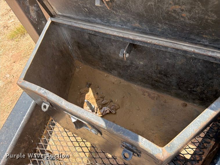 image for item FM7601 1989 TEMC equipment trailer