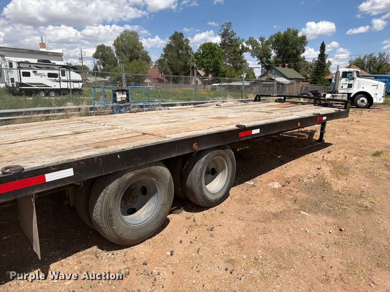 image for item FM7601 1989 TEMC equipment trailer