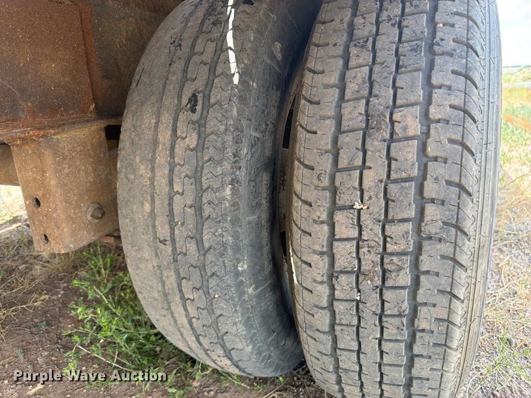 image for item FM7601 1989 TEMC equipment trailer