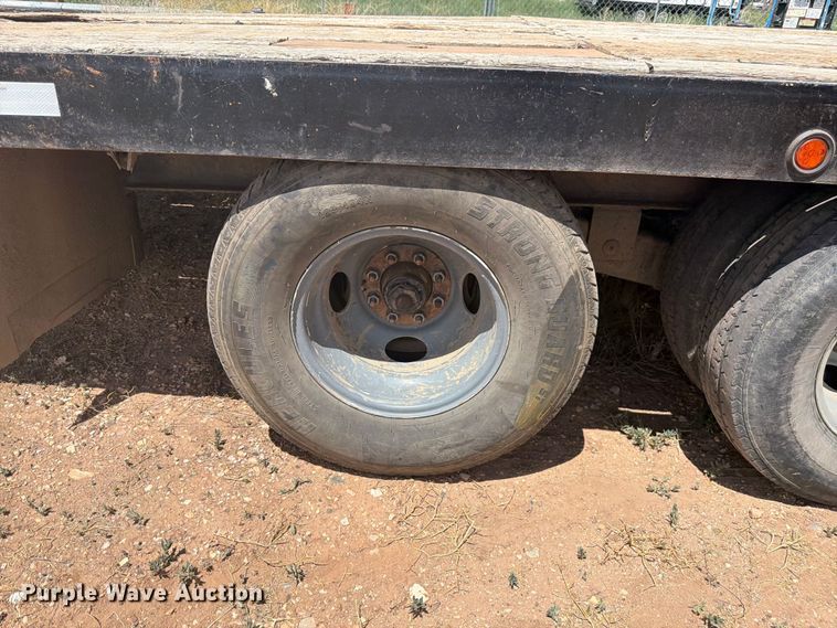 image for item FM7601 1989 TEMC equipment trailer