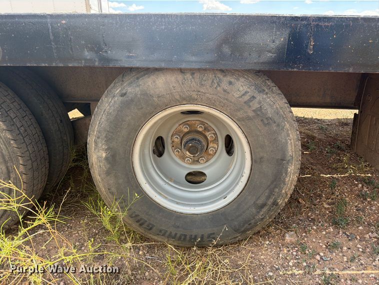 image for item FM7601 1989 TEMC equipment trailer