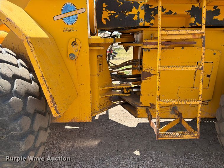 image for item FM7602 1991 John Deere 644E wheel loader
