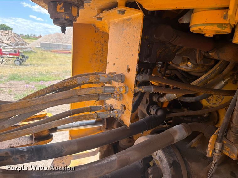 image for item FM7602 1991 John Deere 644E wheel loader