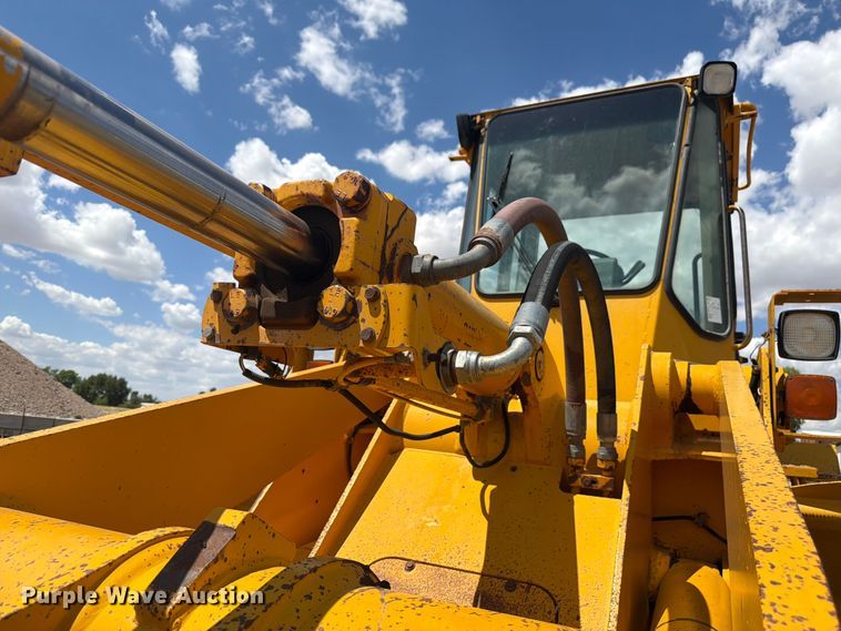 image for item FM7602 1991 John Deere 644E wheel loader
