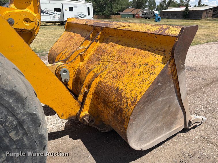 image for item FM7602 1991 John Deere 644E wheel loader