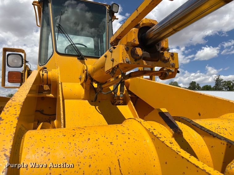 image for item FM7602 1991 John Deere 644E wheel loader