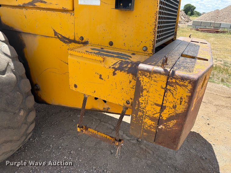 image for item FM7602 1991 John Deere 644E wheel loader