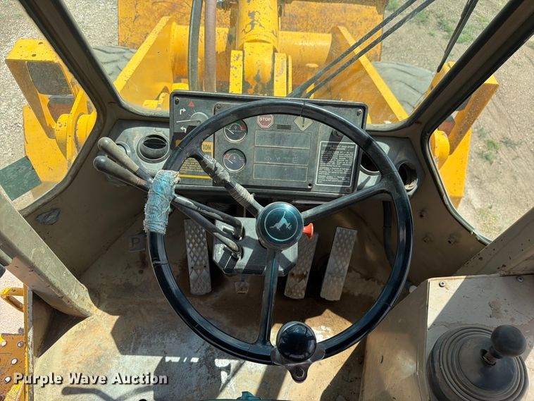image for item FM7602 1991 John Deere 644E wheel loader