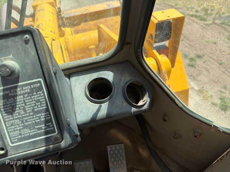 image for item FM7602 1991 John Deere 644E wheel loader