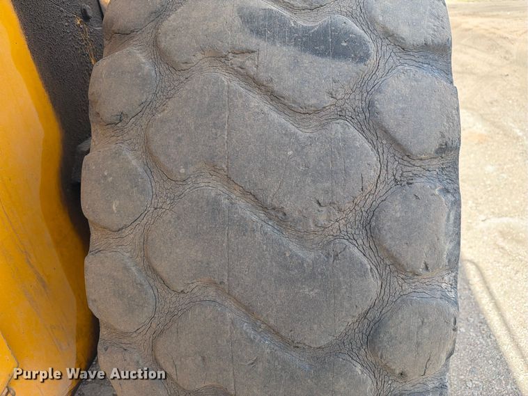 image for item FM7602 1991 John Deere 644E wheel loader