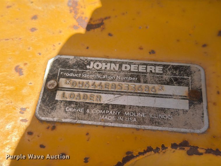 image for item FM7602 1991 John Deere 644E wheel loader