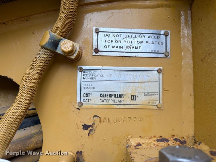 image for item FM7614 2001 Caterpillar 143H motor grader