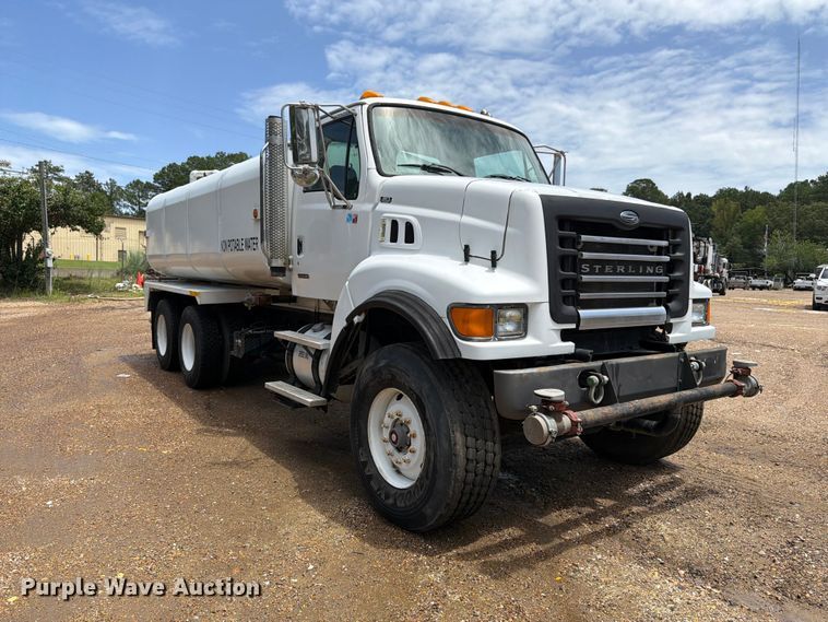 image for item FN2018 2005 Sterling L8500 water truck