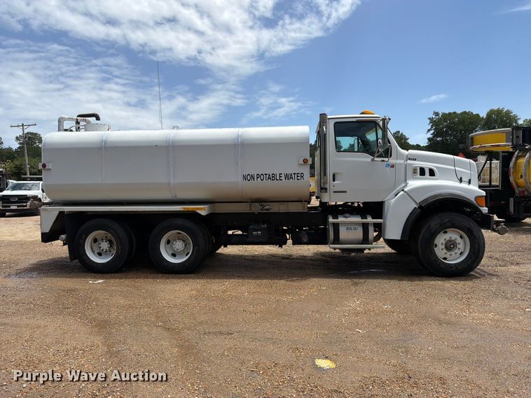 image for item FN2018 2005 Sterling L8500 water truck