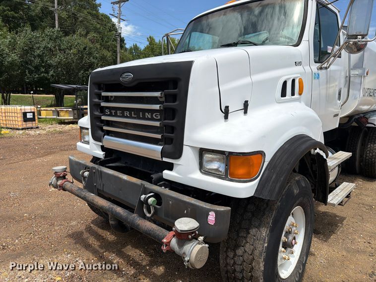 image for item FN2018 2005 Sterling L8500 water truck