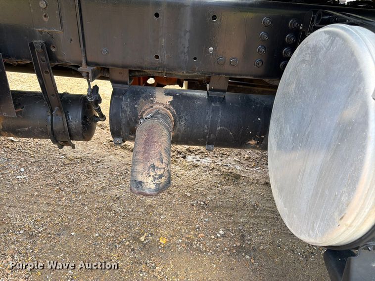 image for item FN2018 2005 Sterling L8500 water truck