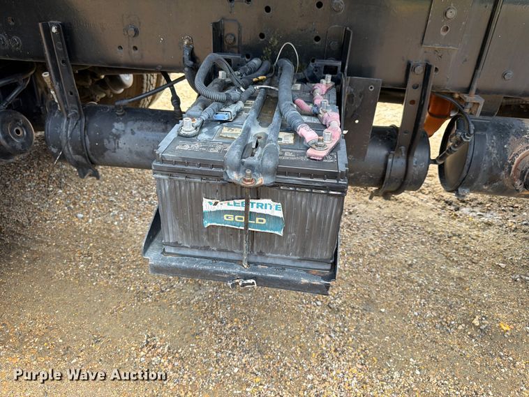 image for item FN2018 2005 Sterling L8500 water truck