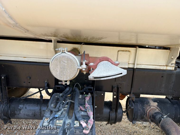 image for item FN2018 2005 Sterling L8500 water truck