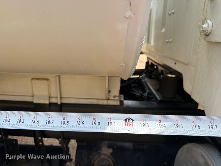 image for item FN2018 2005 Sterling L8500 water truck