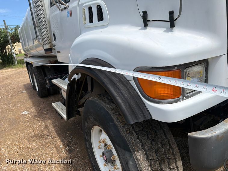 image for item FN2018 2005 Sterling L8500 water truck