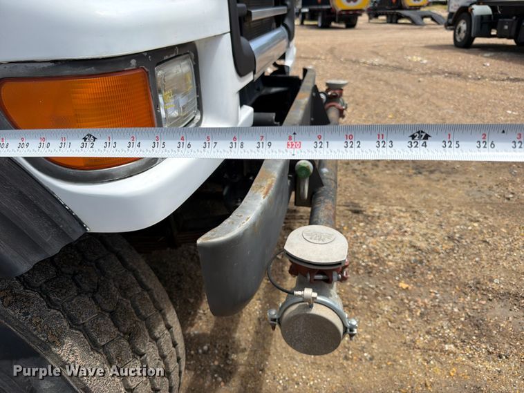 image for item FN2018 2005 Sterling L8500 water truck